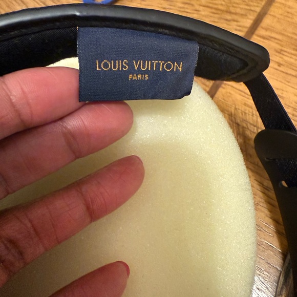 SOLD@@@@@@Louis Vuitton Sun Visor - Picture 10 of 15